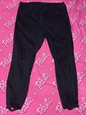 EUC Charlotte Russe Cello Black Skinny Plus Size Distressed Destroyed Jeans